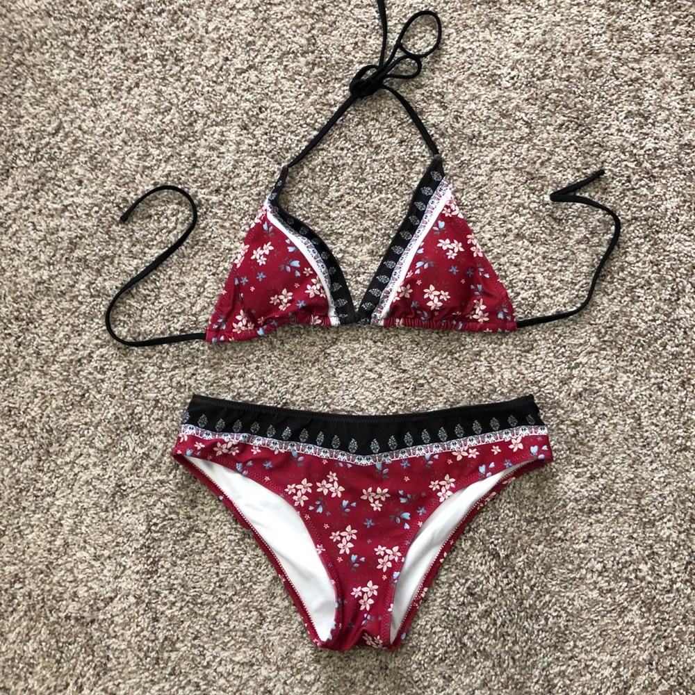 Cupshe Maroon Floral Bikini Medium